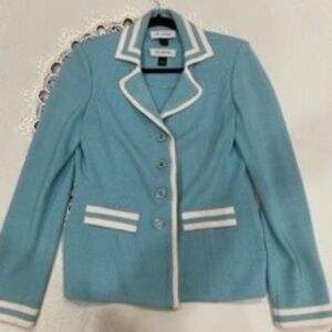 St John knit jacket and vest, Size 6 jacket, size S vest, Tiffany Blue